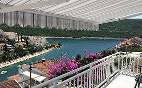 Villa Tiha Luka